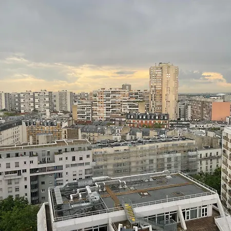 Avec Salle De Bain à Partager - Parigi